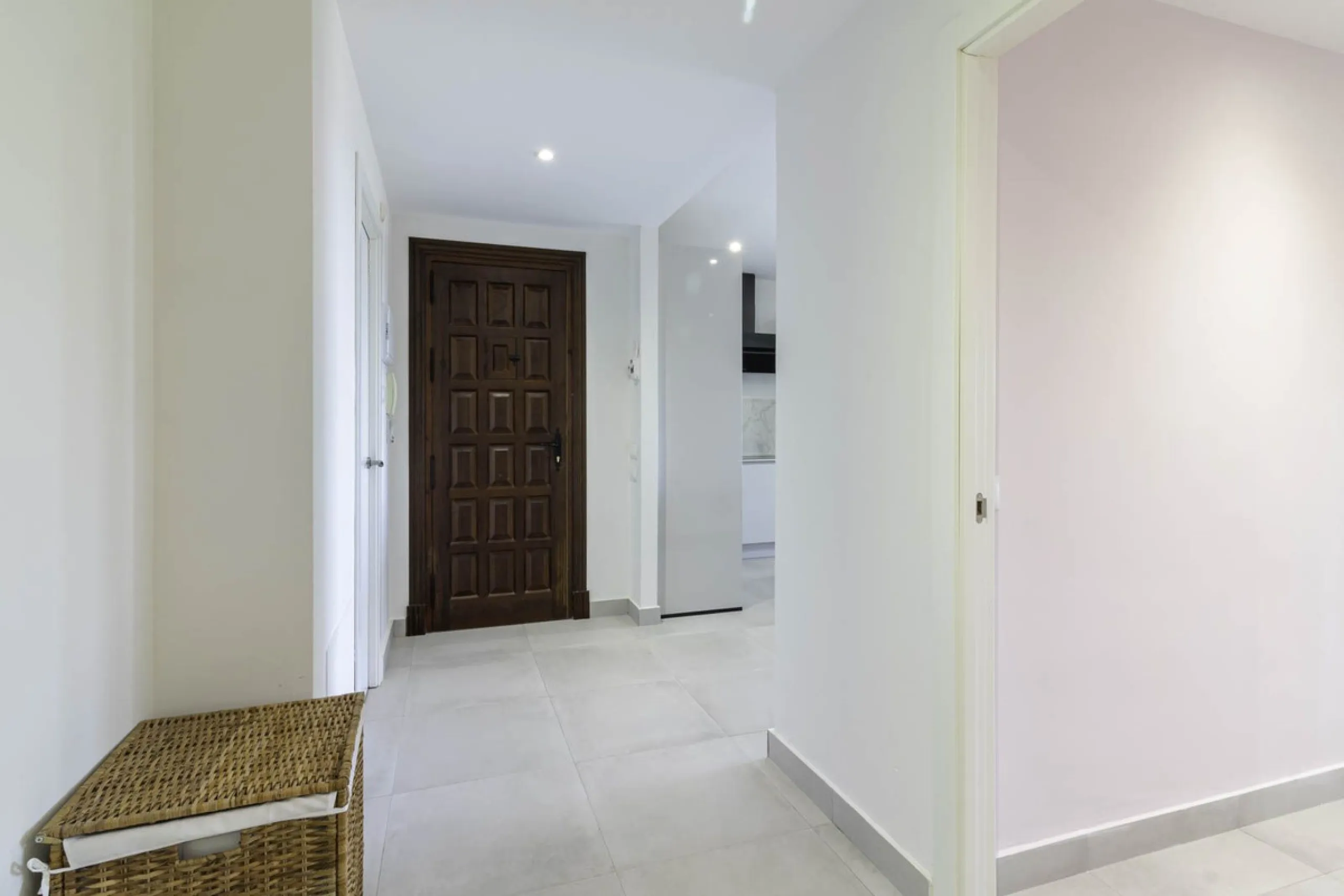 3 BEDROOM MIDDLE FLOOR APARTMENT WITH PANORAMIC SEA VIEWS TO THE COAST AND THE GOLF OF LOS FLAMINGOS