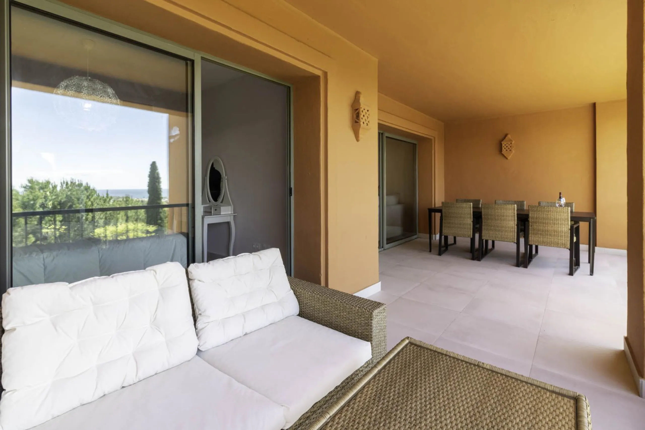 3 BEDROOM MIDDLE FLOOR APARTMENT WITH PANORAMIC SEA VIEWS TO THE COAST AND THE GOLF OF LOS FLAMINGOS