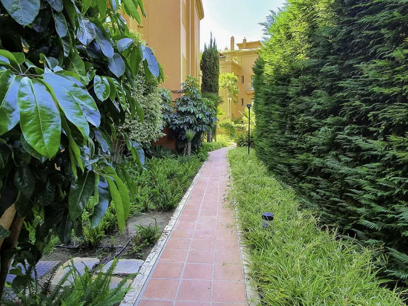 3 BEDROOM MIDDLE FLOOR APARTMENT WITH PANORAMIC SEA VIEWS TO THE COAST AND THE GOLF OF LOS FLAMINGOS