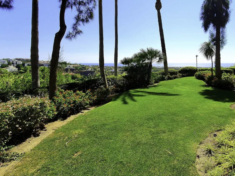 3 BEDROOM MIDDLE FLOOR APARTMENT WITH PANORAMIC SEA VIEWS TO THE COAST AND THE GOLF OF LOS FLAMINGOS