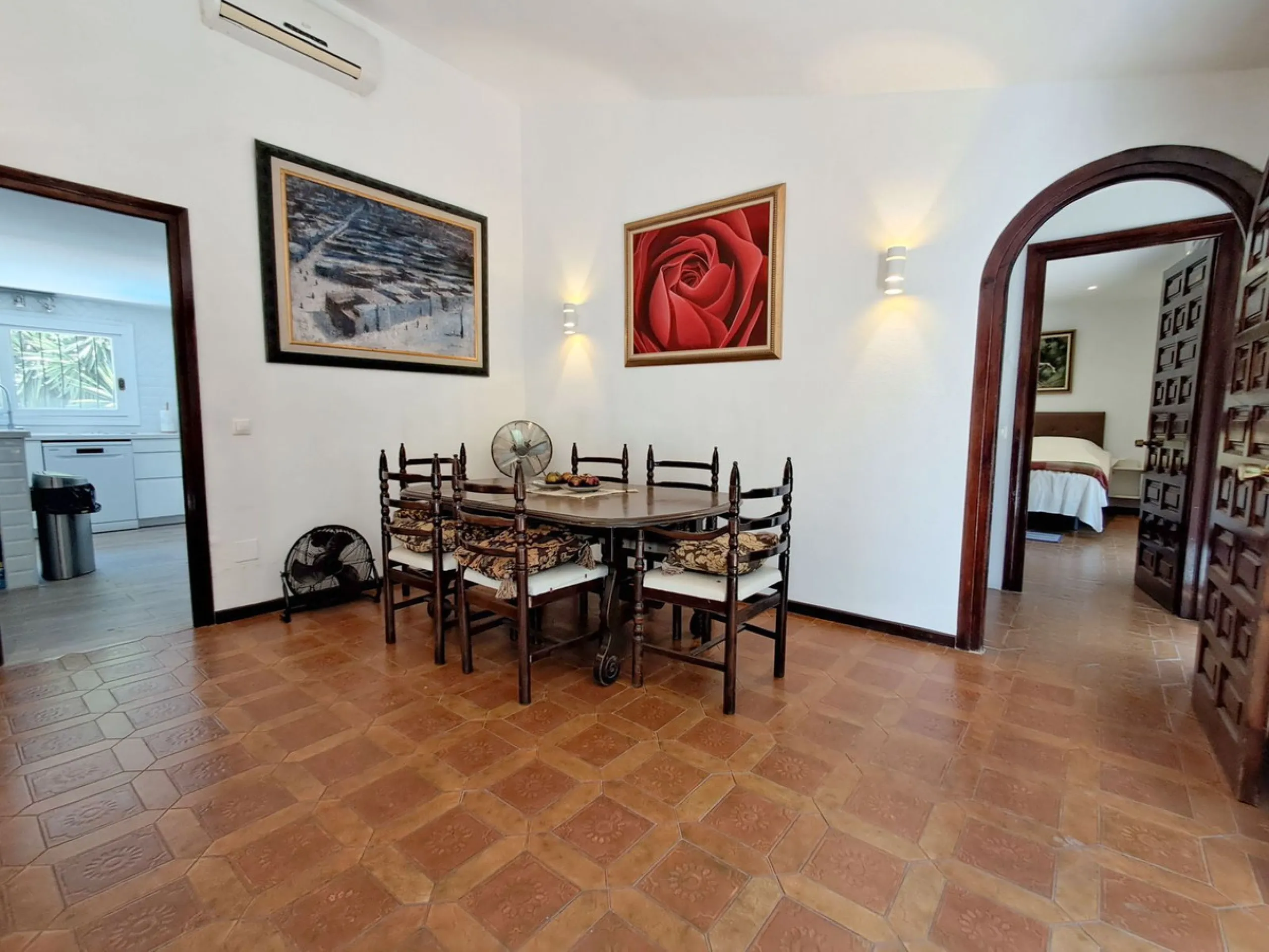 Spectacular Villa for Sale in Calahonda!  We invite you to take a look at the home staging and discover all the potential this villa has to offer.
