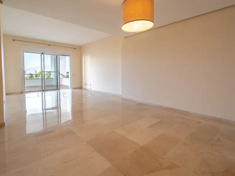 Discover this stunning and exceptionally spacious 3-bedroom, 3-bathroom apartment located in the sought-after area of La Cala Golf. Boasting an elegant and bright living area, the property opens up to a generous terrace with breathtaking views over the Eu