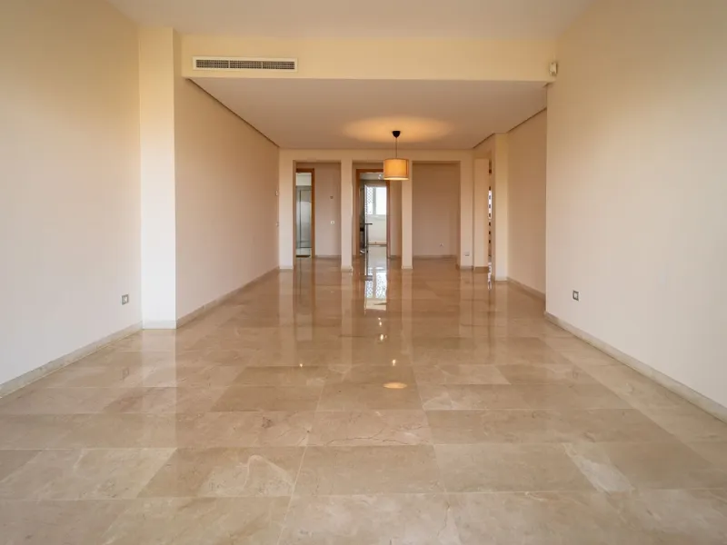 Discover this stunning and exceptionally spacious 3-bedroom, 3-bathroom apartment located in the sought-after area of La Cala Golf. Boasting an elegant and bright living area, the property opens up to a generous terrace with breathtaking views over the Eu