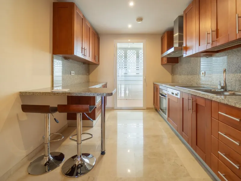 Discover this stunning and exceptionally spacious 3-bedroom, 3-bathroom apartment located in the sought-after area of La Cala Golf. Boasting an elegant and bright living area, the property opens up to a generous terrace with breathtaking views over the Eu
