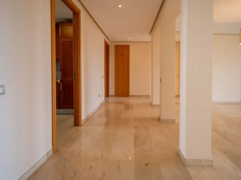Discover this stunning and exceptionally spacious 3-bedroom, 3-bathroom apartment located in the sought-after area of La Cala Golf. Boasting an elegant and bright living area, the property opens up to a generous terrace with breathtaking views over the Eu