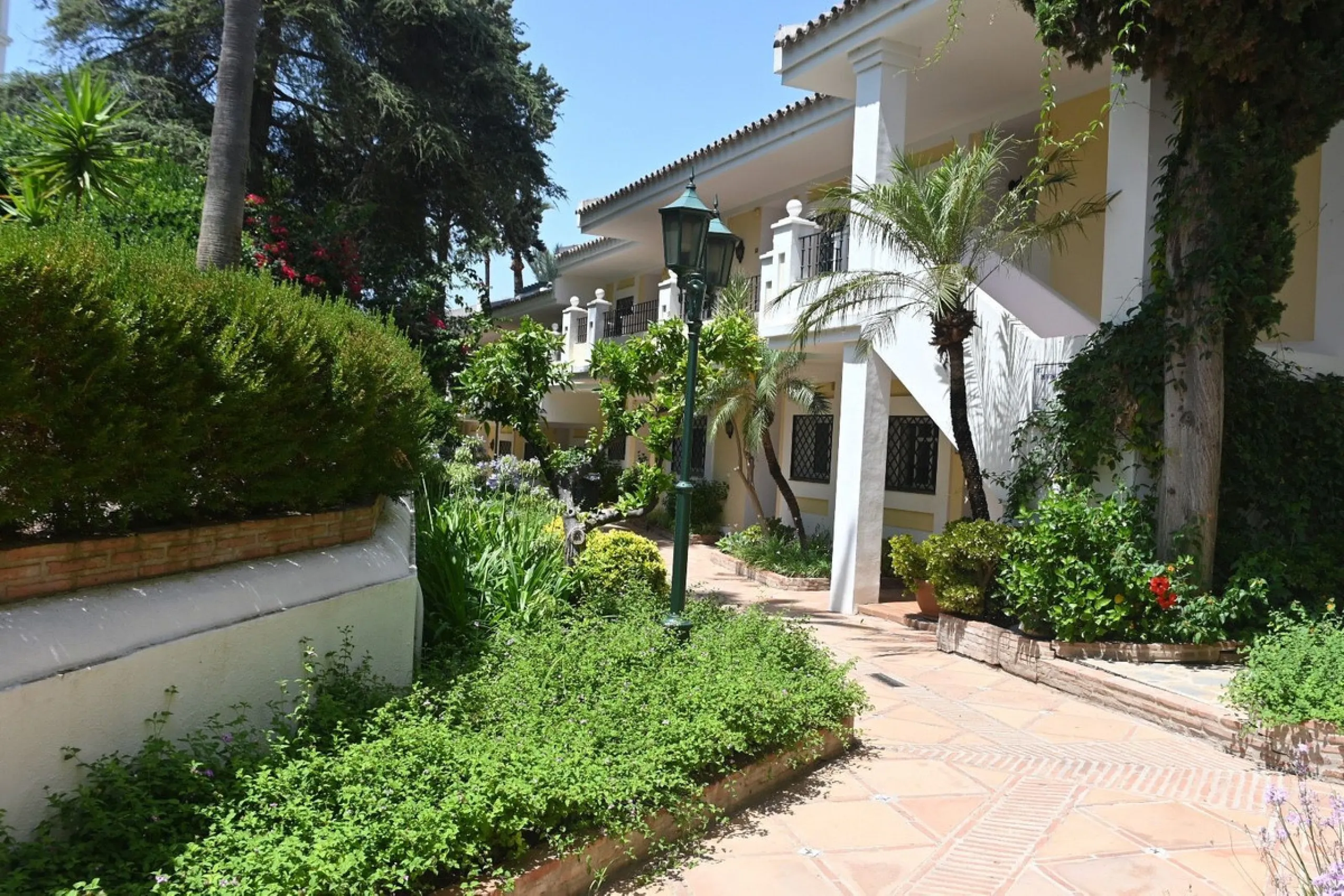 Apartment - Ground Floor Apartment в продаже в Marbella, Málaga. В доме 2 спален и 2 ванных комнат. Площадь дома 96 м²