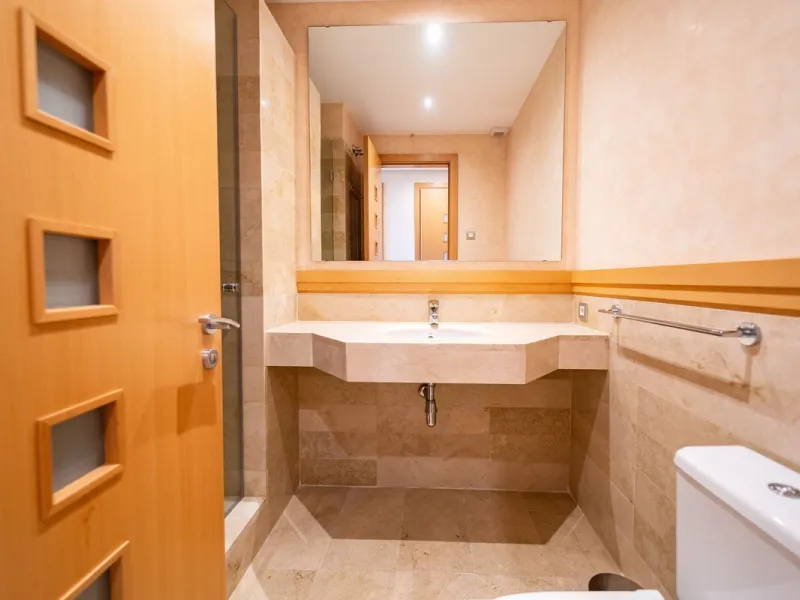 Discover this stunning and exceptionally spacious 3-bedroom, 3-bathroom apartment located in the sought-after area of La Cala Golf. Boasting an elegant and bright living area, the property opens up to a generous terrace with breathtaking views over the Eu