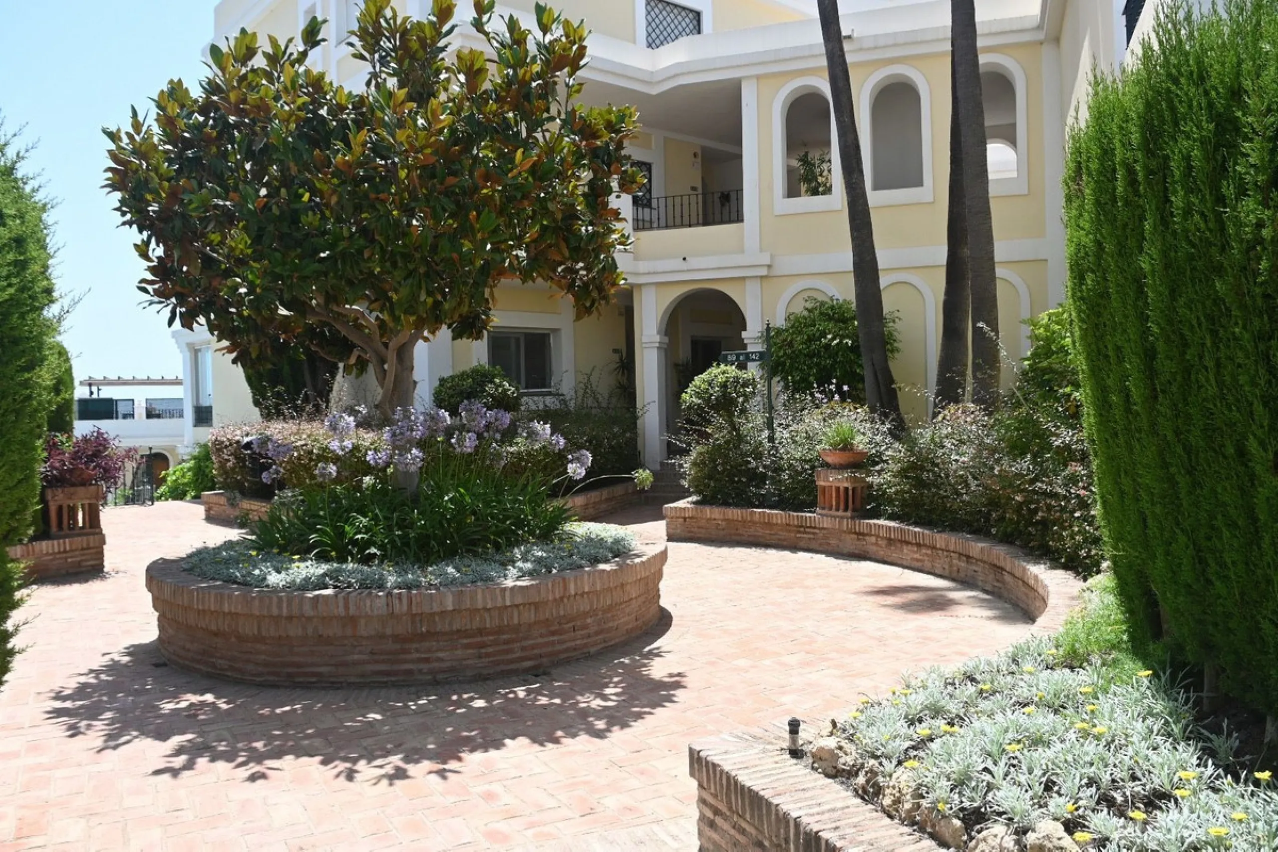 Apartment - Ground Floor Apartment в продаже в Marbella, Málaga. В доме 2 спален и 2 ванных комнат. Площадь дома 96 м²