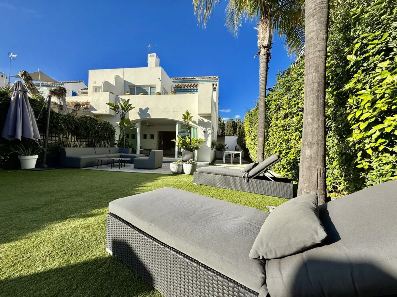 4-Bedroom Semi-Detached House in the Exclusive Casasola Development, Next to Guadalmina Baja!