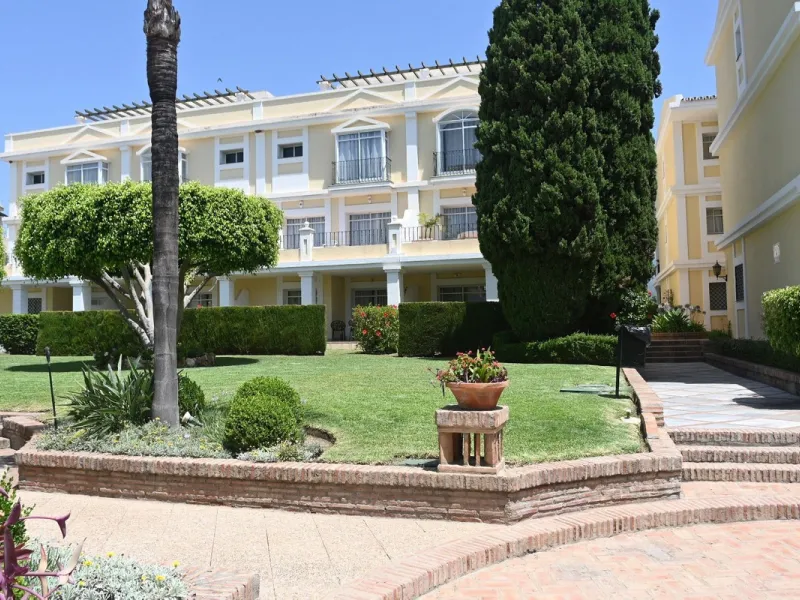 Apartment - Ground Floor Apartment в продаже в Marbella, Málaga. В доме 2 спален и 2 ванных комнат. Площадь дома 96 м²