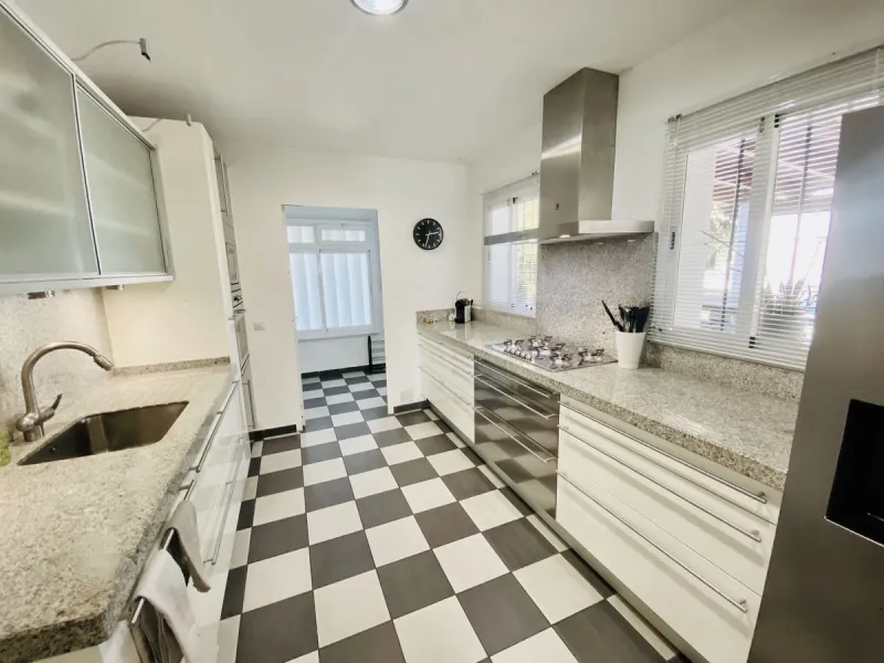 4-Bedroom Semi-Detached House in the Exclusive Casasola Development, Next to Guadalmina Baja!