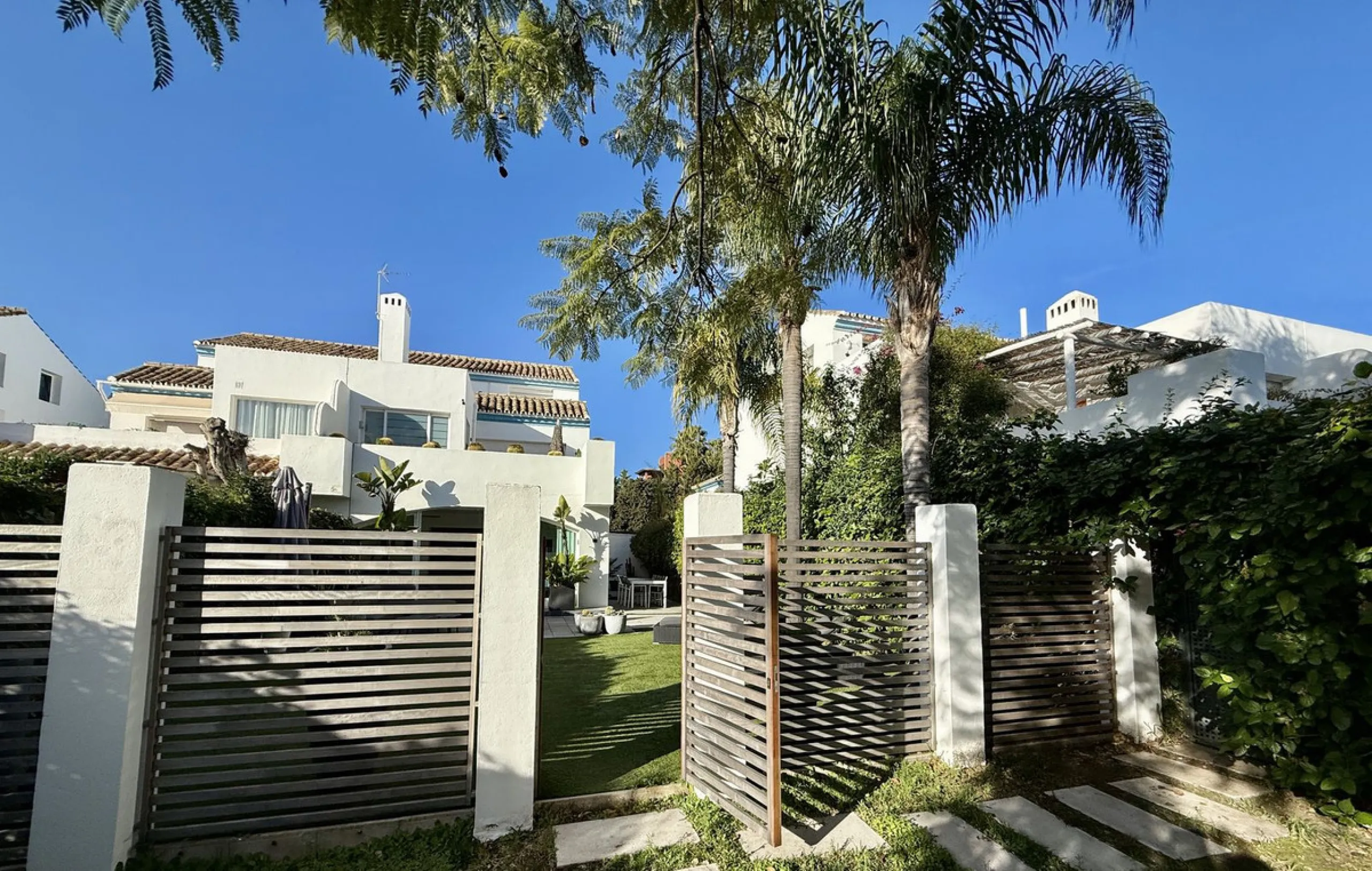 4-Bedroom Semi-Detached House in the Exclusive Casasola Development, Next to Guadalmina Baja!