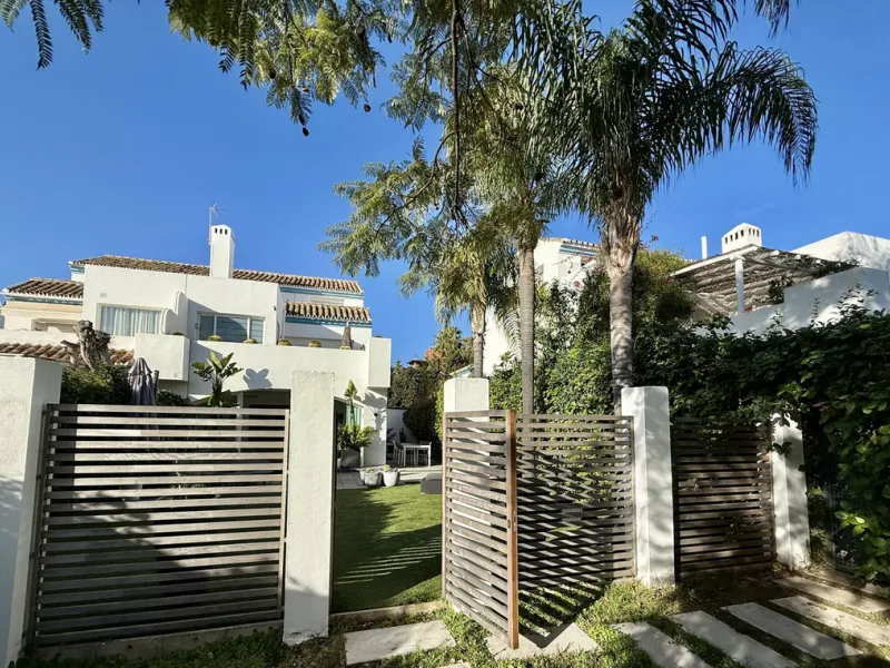 4-Bedroom Semi-Detached House in the Exclusive Casasola Development, Next to Guadalmina Baja!