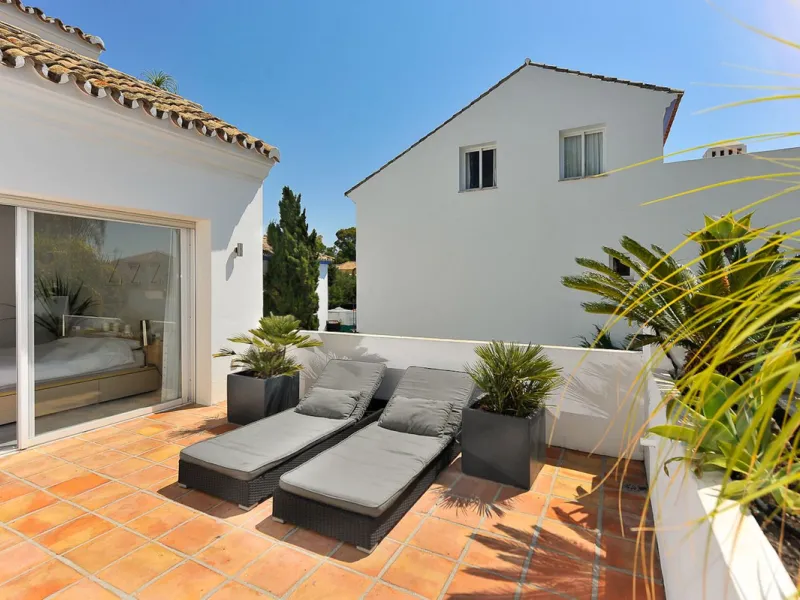 4-Bedroom Semi-Detached House in the Exclusive Casasola Development, Next to Guadalmina Baja!
