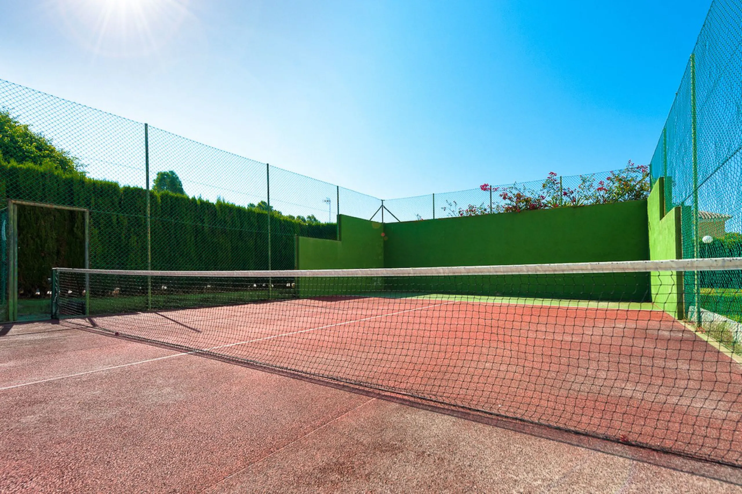 4-Bedroom Semi-Detached House in the Exclusive Casasola Development, Next to Guadalmina Baja!