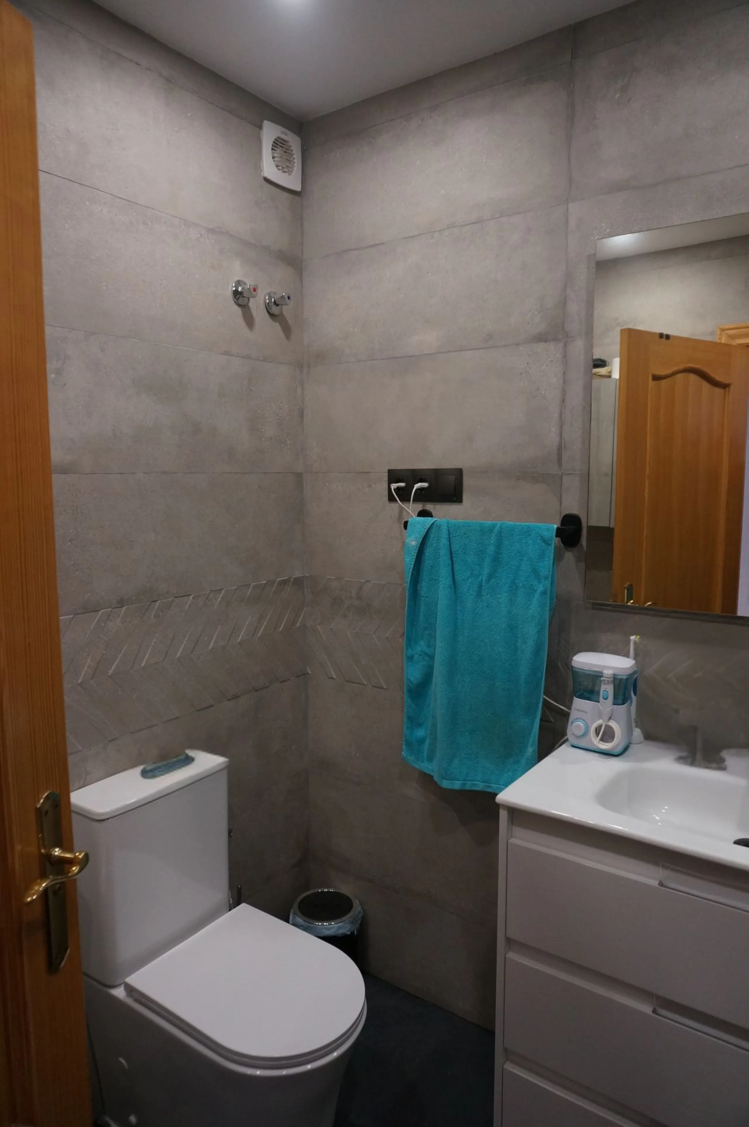 Live Your Dream on the Paseo de la Carihuela - 2 steps from the beach