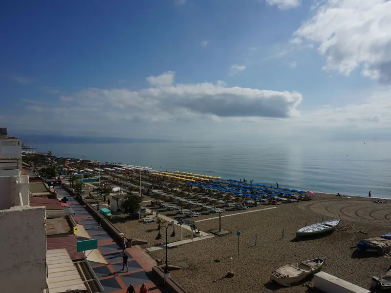 Live Your Dream on the Paseo de la Carihuela - 2 steps from the beach