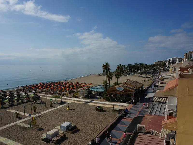 Live Your Dream on the Paseo de la Carihuela - 2 steps from the beach