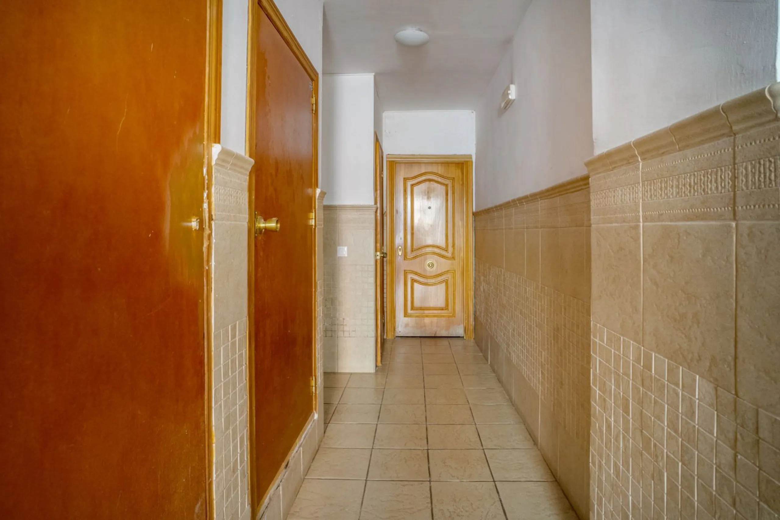 House - Semi-Detached House в продаже в Fuengirola, Málaga. В доме 6 спален и 5 ванных комнат. Площадь дома 276 м²