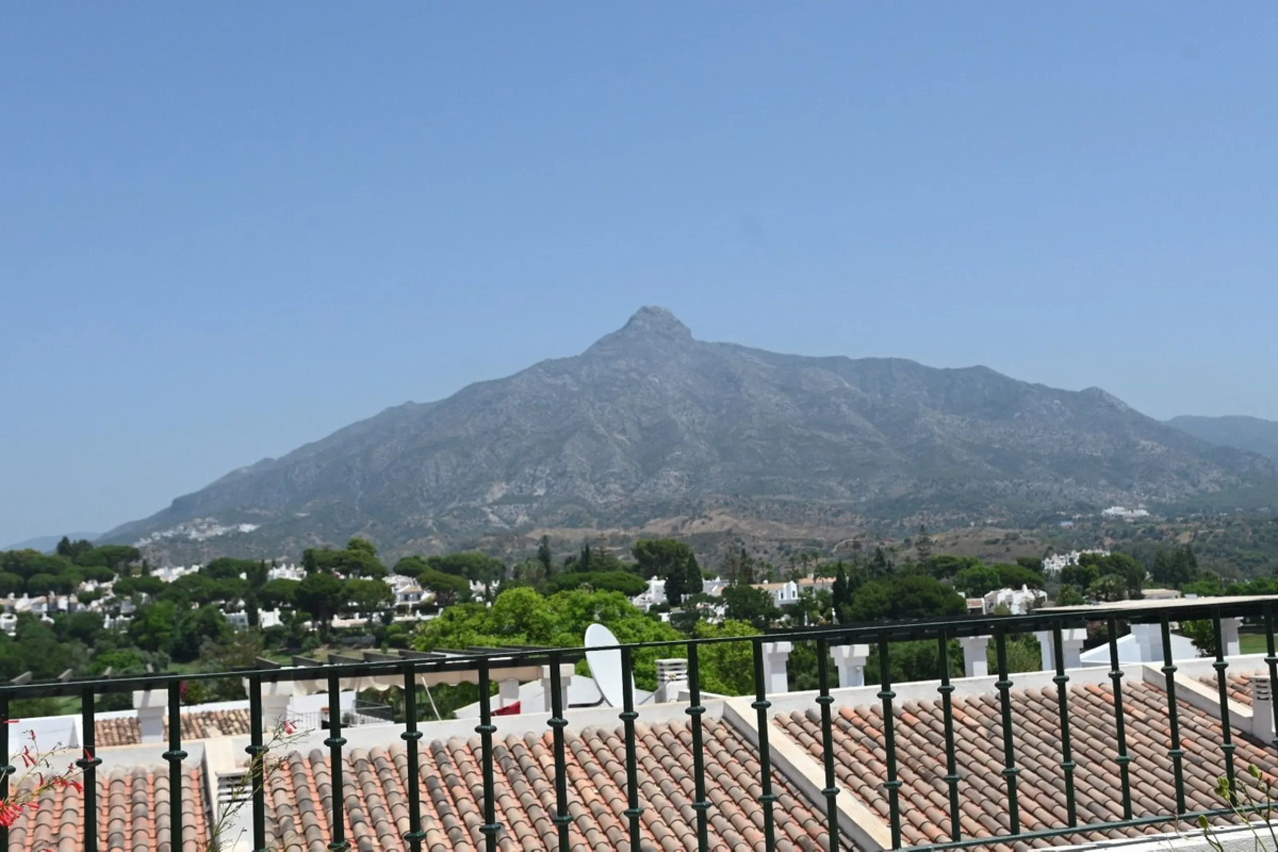 Apartment - Ground Floor Apartment в продаже в Marbella, Málaga. В доме 2 спален и 2 ванных комнат. Площадь дома 96 м²