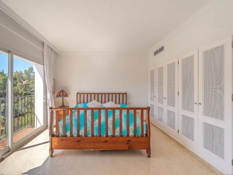 La Quinta Hills, Benahavís – Spacious West-Facing Townhouse