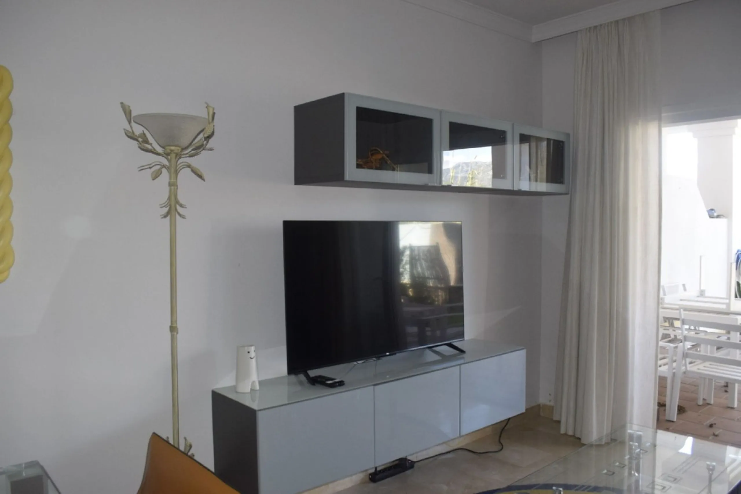 Apartment - Ground Floor Apartment в продаже в Marbella, Málaga. В доме 2 спален и 2 ванных комнат. Площадь дома 96 м²