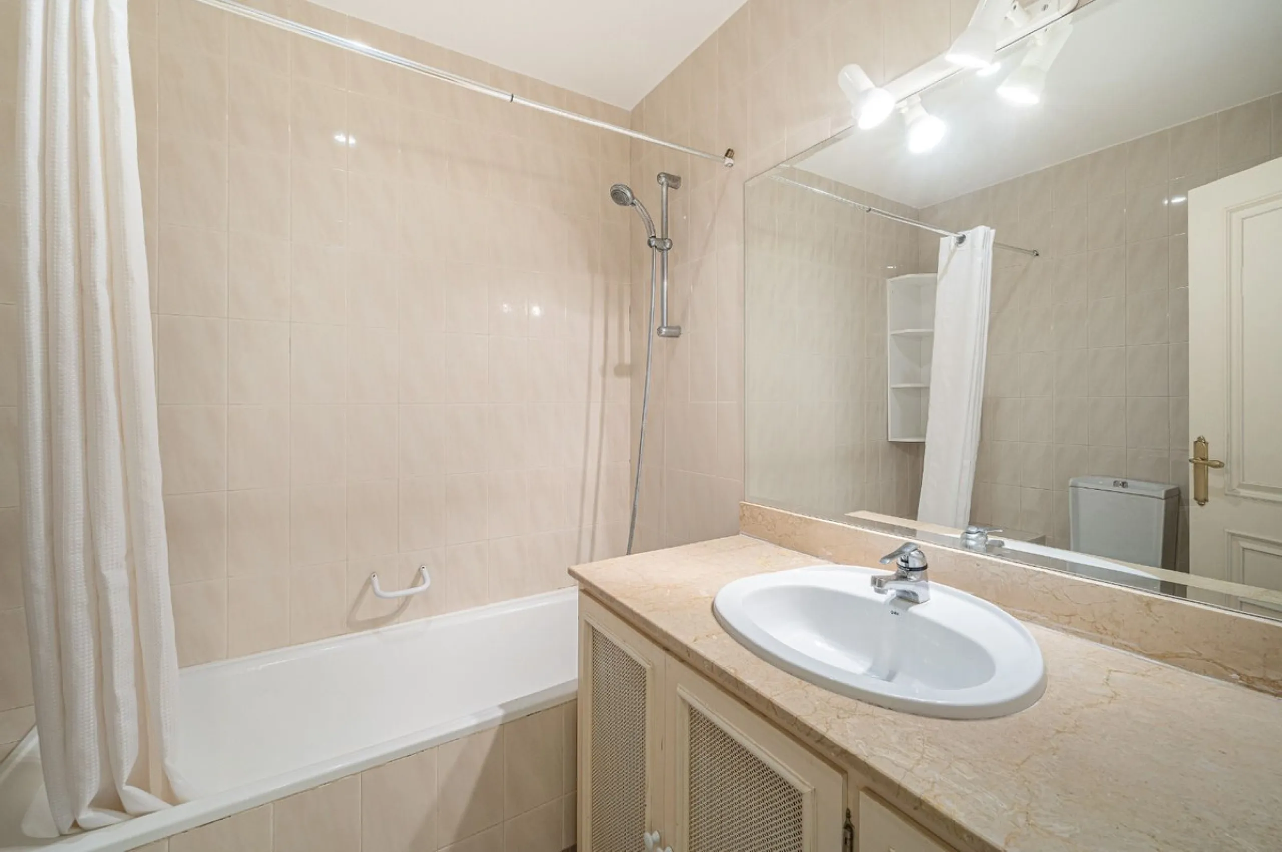 La Quinta Hills, Benahavís – Spacious West-Facing Townhouse