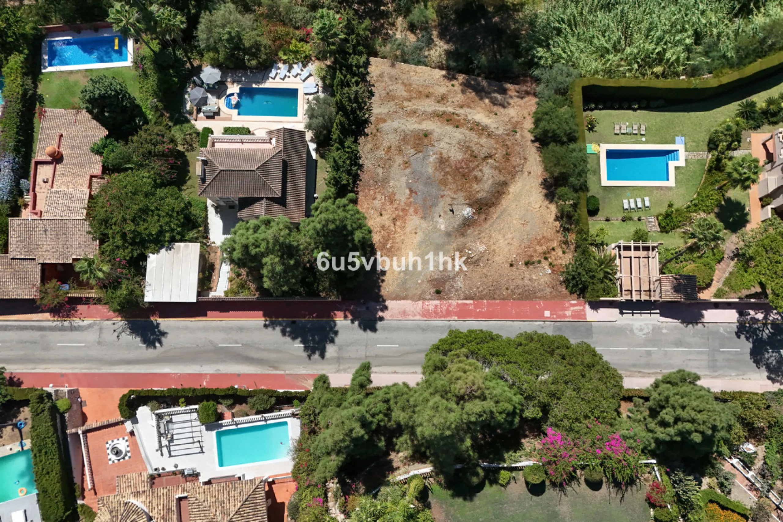 1,000 m² Plot Ready to Build – Villa with Pool, Parking & Gardens