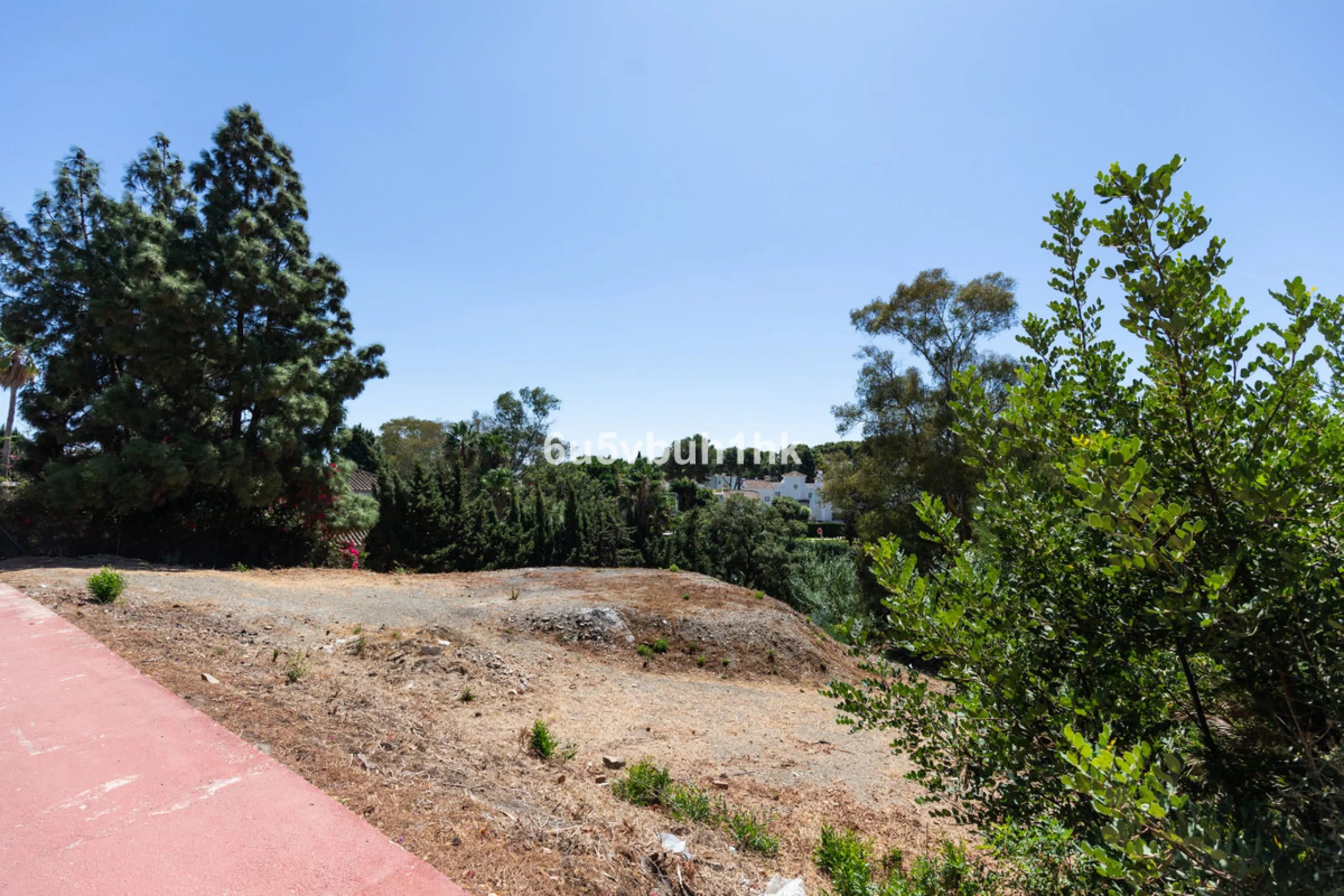 1,000 m² Plot Ready to Build – Villa with Pool, Parking & Gardens