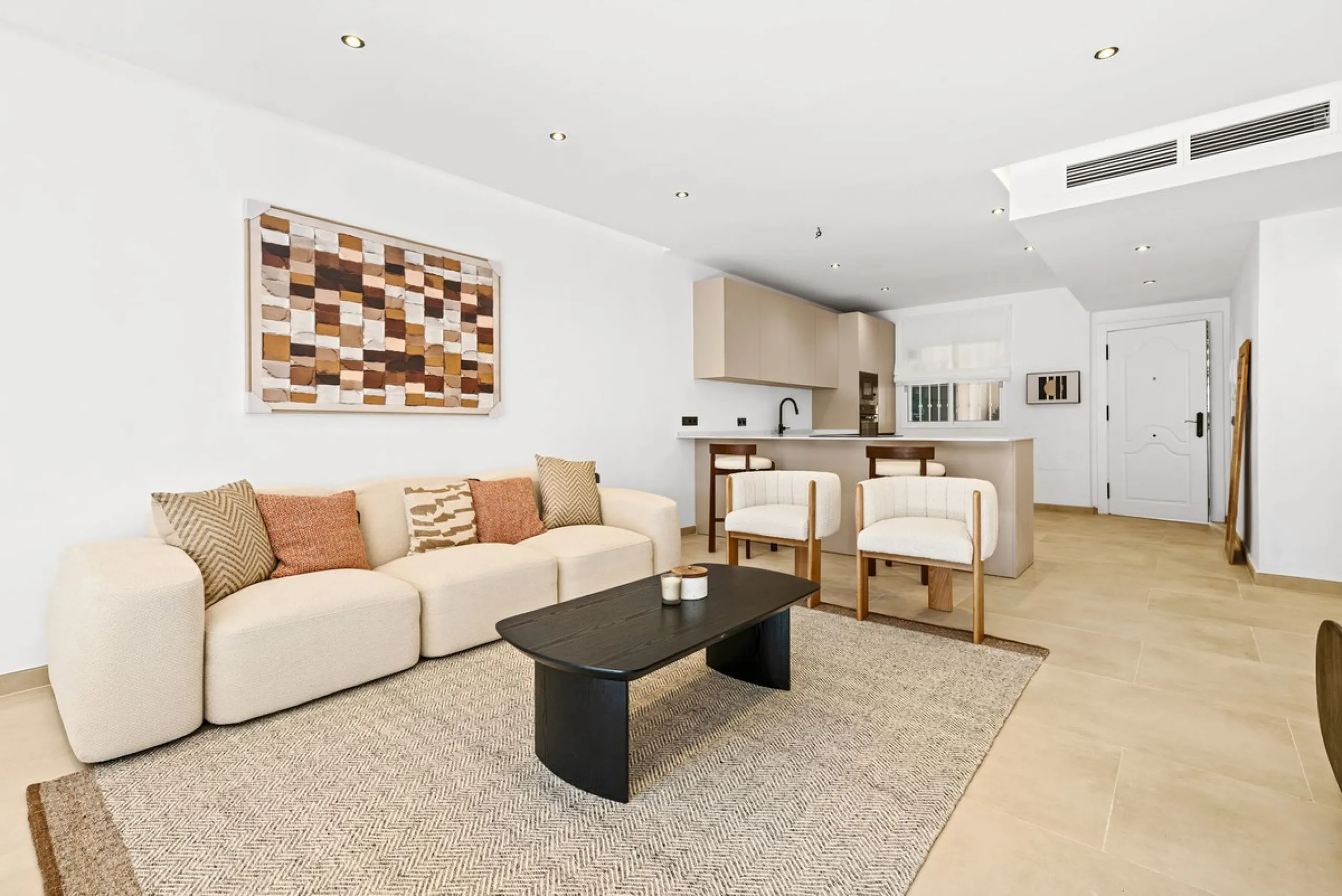 This stunning, fully furnished ground floor apartment offers 3 bedrooms and 2 bathrooms, located within a secure, gated development of just 18 residences. Residents enjoy access to two pristine swimming pools and beautifully maintained communal gardens.