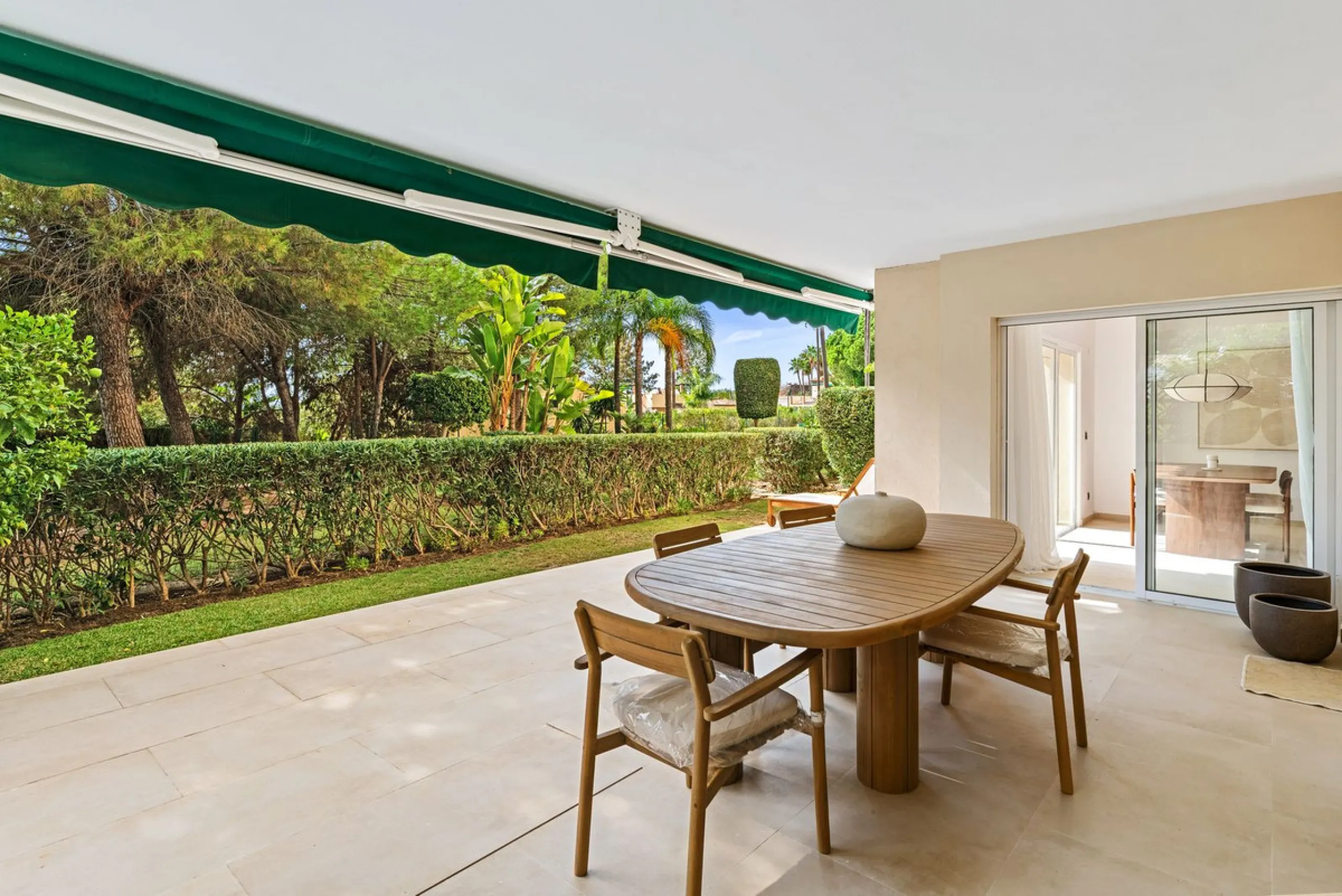 This stunning, fully furnished ground floor apartment offers 3 bedrooms and 2 bathrooms, located within a secure, gated development of just 18 residences. Residents enjoy access to two pristine swimming pools and beautifully maintained communal gardens.