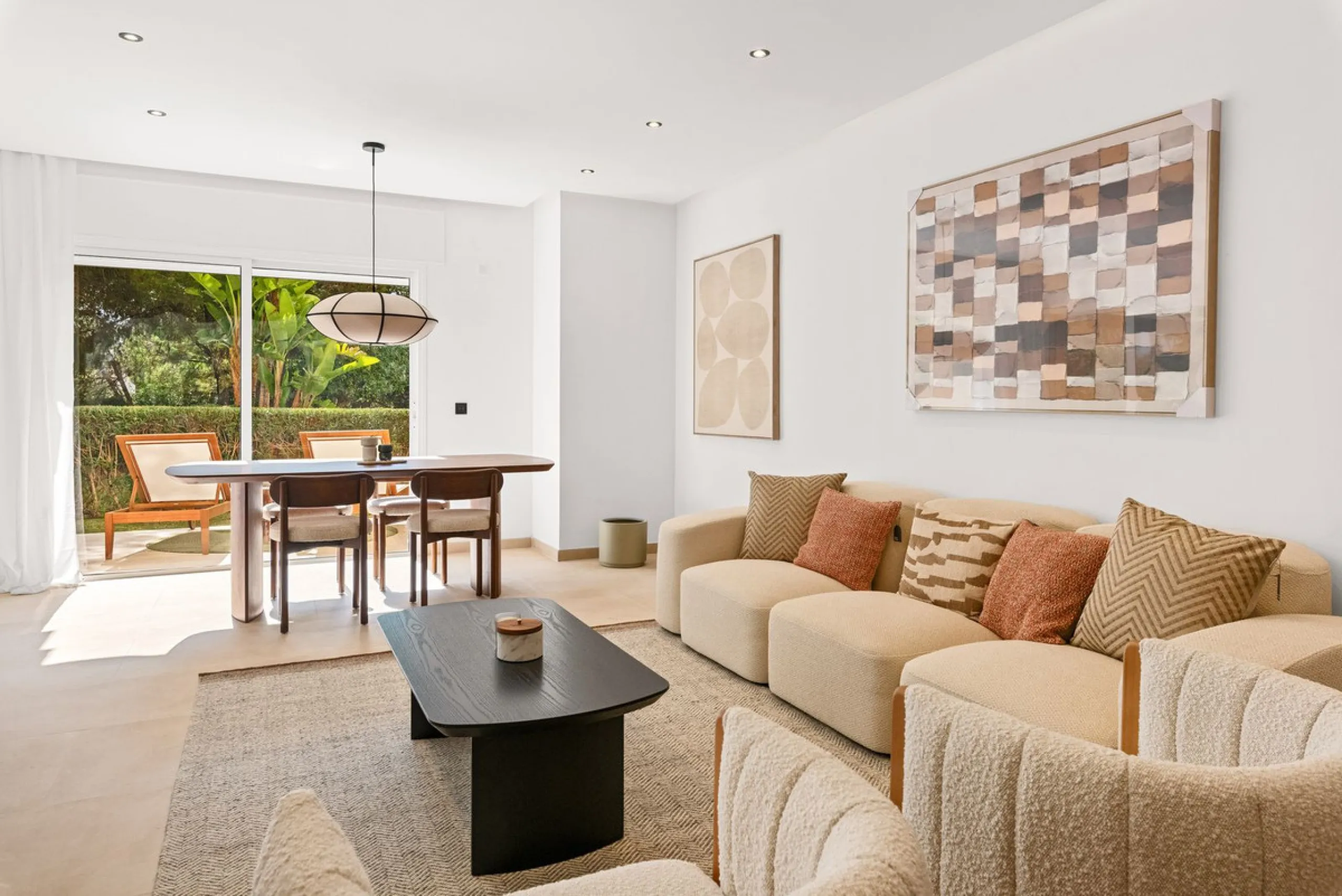 This stunning, fully furnished ground floor apartment offers 3 bedrooms and 2 bathrooms, located within a secure, gated development of just 18 residences. Residents enjoy access to two pristine swimming pools and beautifully maintained communal gardens.