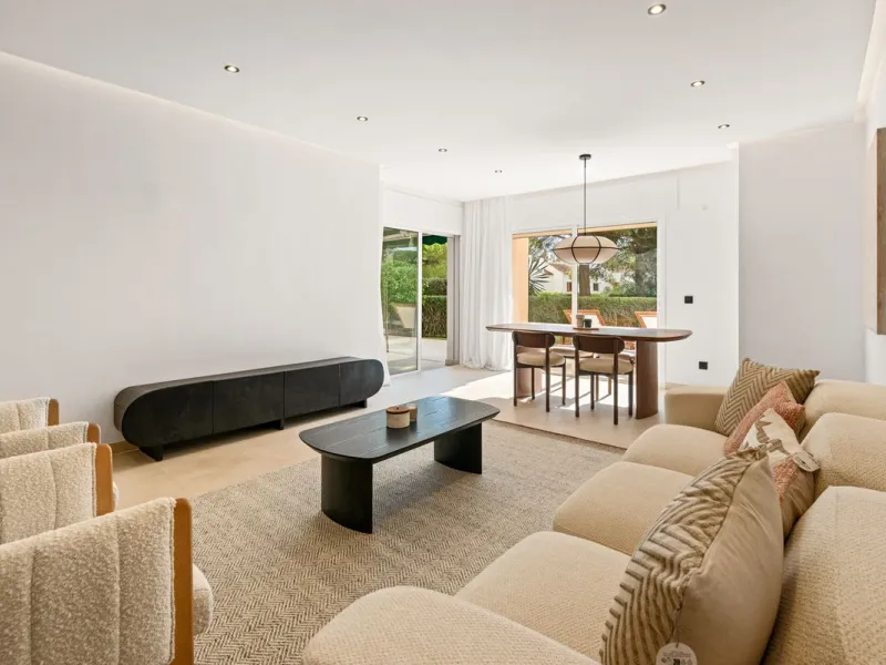 This stunning, fully furnished ground floor apartment offers 3 bedrooms and 2 bathrooms, located within a secure, gated development of just 18 residences. Residents enjoy access to two pristine swimming pools and beautifully maintained communal gardens.