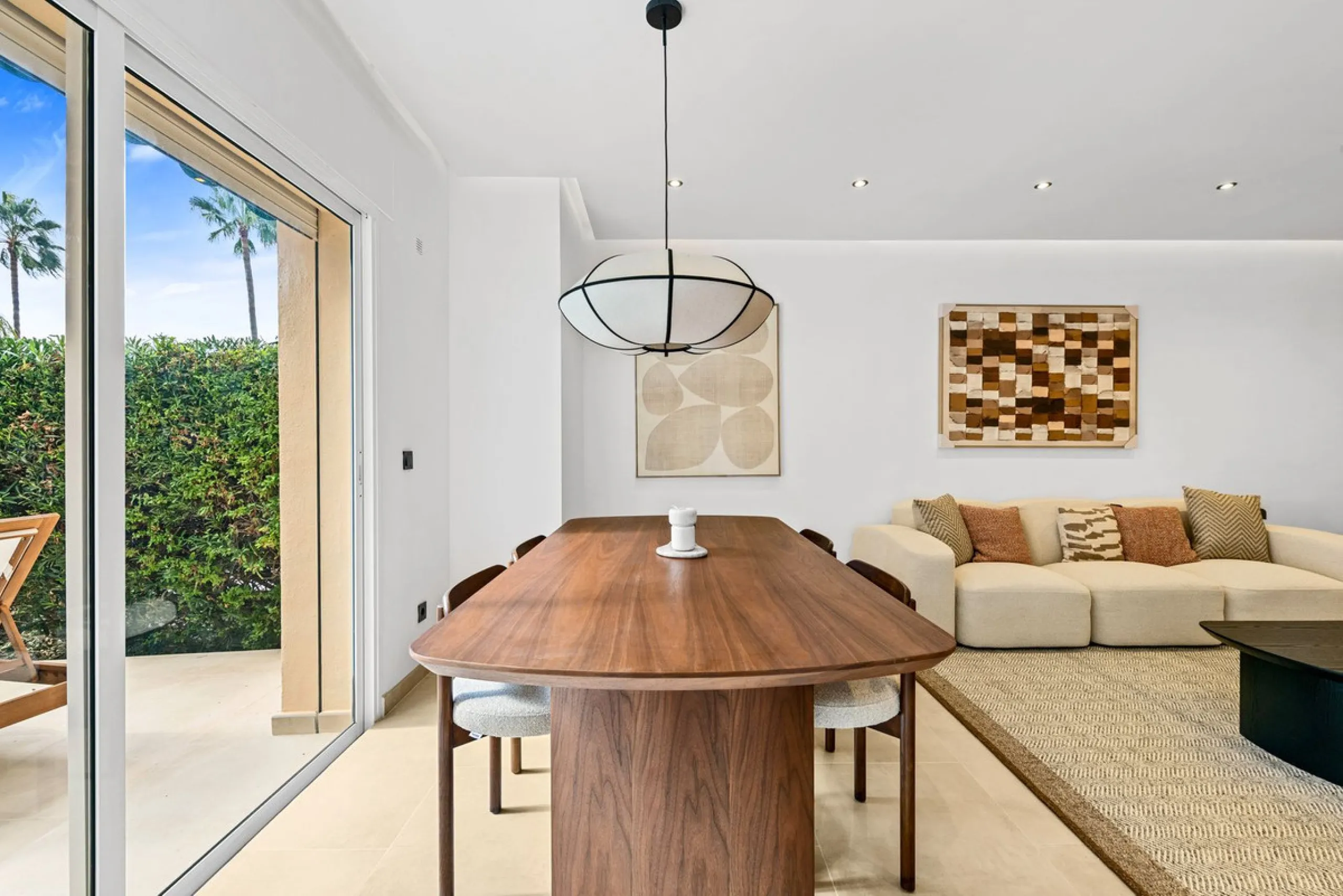 This stunning, fully furnished ground floor apartment offers 3 bedrooms and 2 bathrooms, located within a secure, gated development of just 18 residences. Residents enjoy access to two pristine swimming pools and beautifully maintained communal gardens.