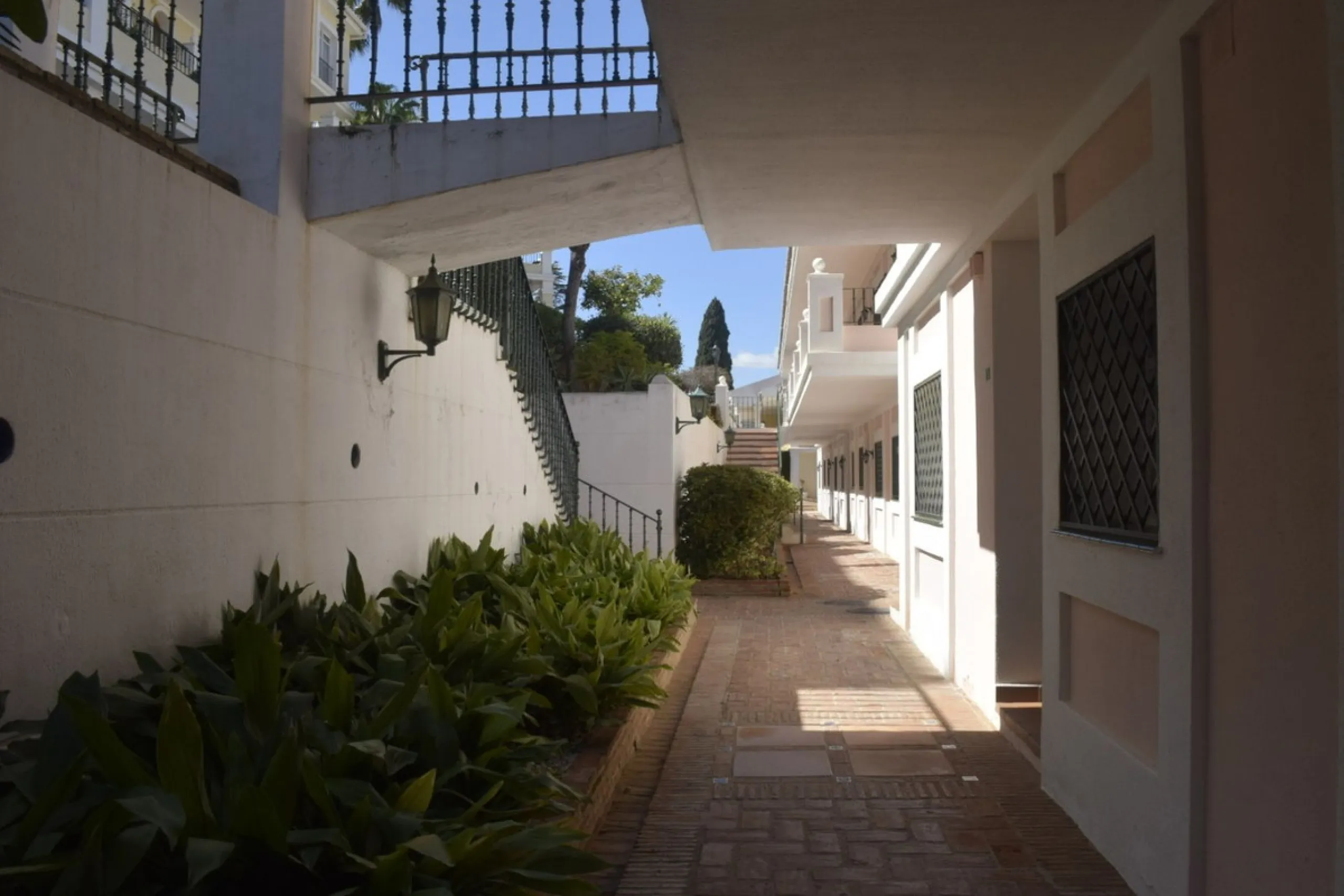 Apartment - Ground Floor Apartment в продаже в Marbella, Málaga. В доме 2 спален и 2 ванных комнат. Площадь дома 96 м²