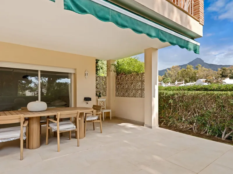 This stunning, fully furnished ground floor apartment offers 3 bedrooms and 2 bathrooms, located within a secure, gated development of just 18 residences. Residents enjoy access to two pristine swimming pools and beautifully maintained communal gardens.