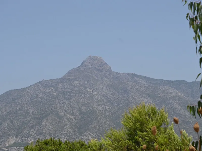 Apartment - Ground Floor Apartment в продаже в Marbella, Málaga. В доме 2 спален и 2 ванных комнат. Площадь дома 96 м²