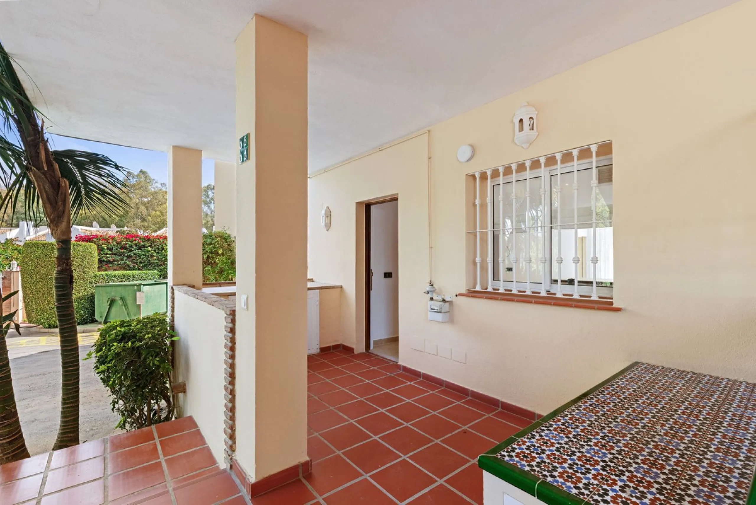 This stunning, fully furnished ground floor apartment offers 3 bedrooms and 2 bathrooms, located within a secure, gated development of just 18 residences. Residents enjoy access to two pristine swimming pools and beautifully maintained communal gardens.