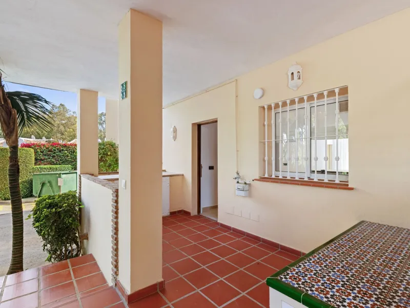 This stunning, fully furnished ground floor apartment offers 3 bedrooms and 2 bathrooms, located within a secure, gated development of just 18 residences. Residents enjoy access to two pristine swimming pools and beautifully maintained communal gardens.