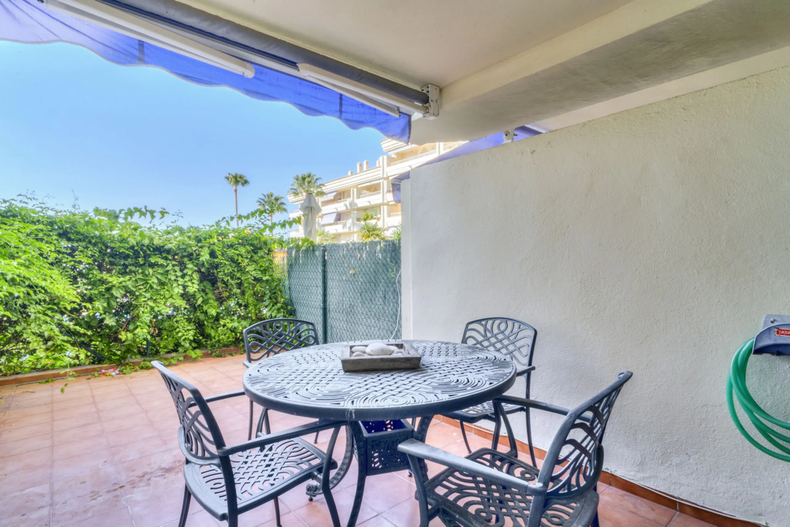 Situated within the prestigious Costa Nagüeles II gated community on the renowned Marbella Golden Mile, this ground floor apartment combines quality and lifestyle in one of the most sought-after locations on the Costa Del Sol. Offering an exceptional Medi