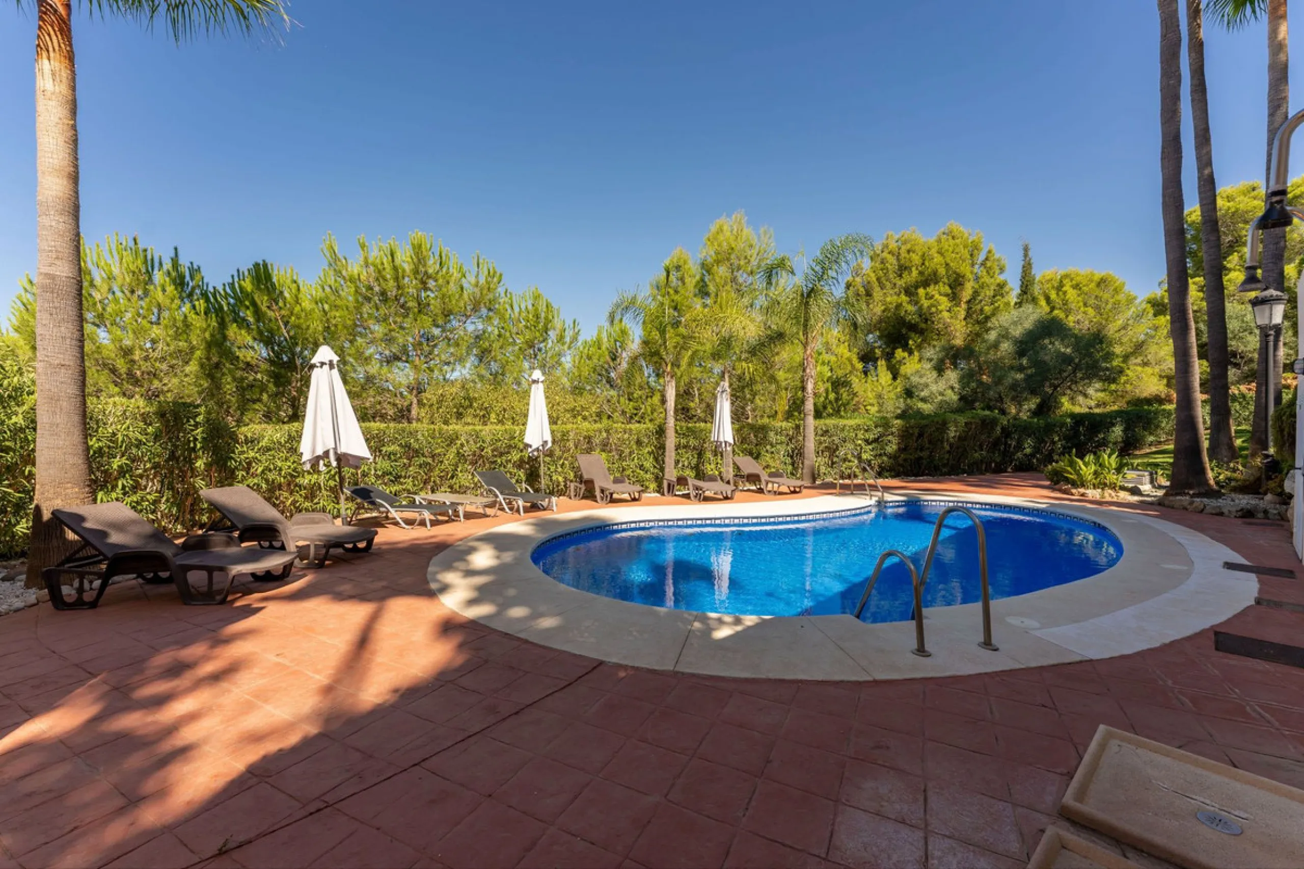 House - Townhouse в продаже в Alhaurín el Grande, Málaga. В доме 3 спален и 3 ванных комнат. Площадь дома 145 м²