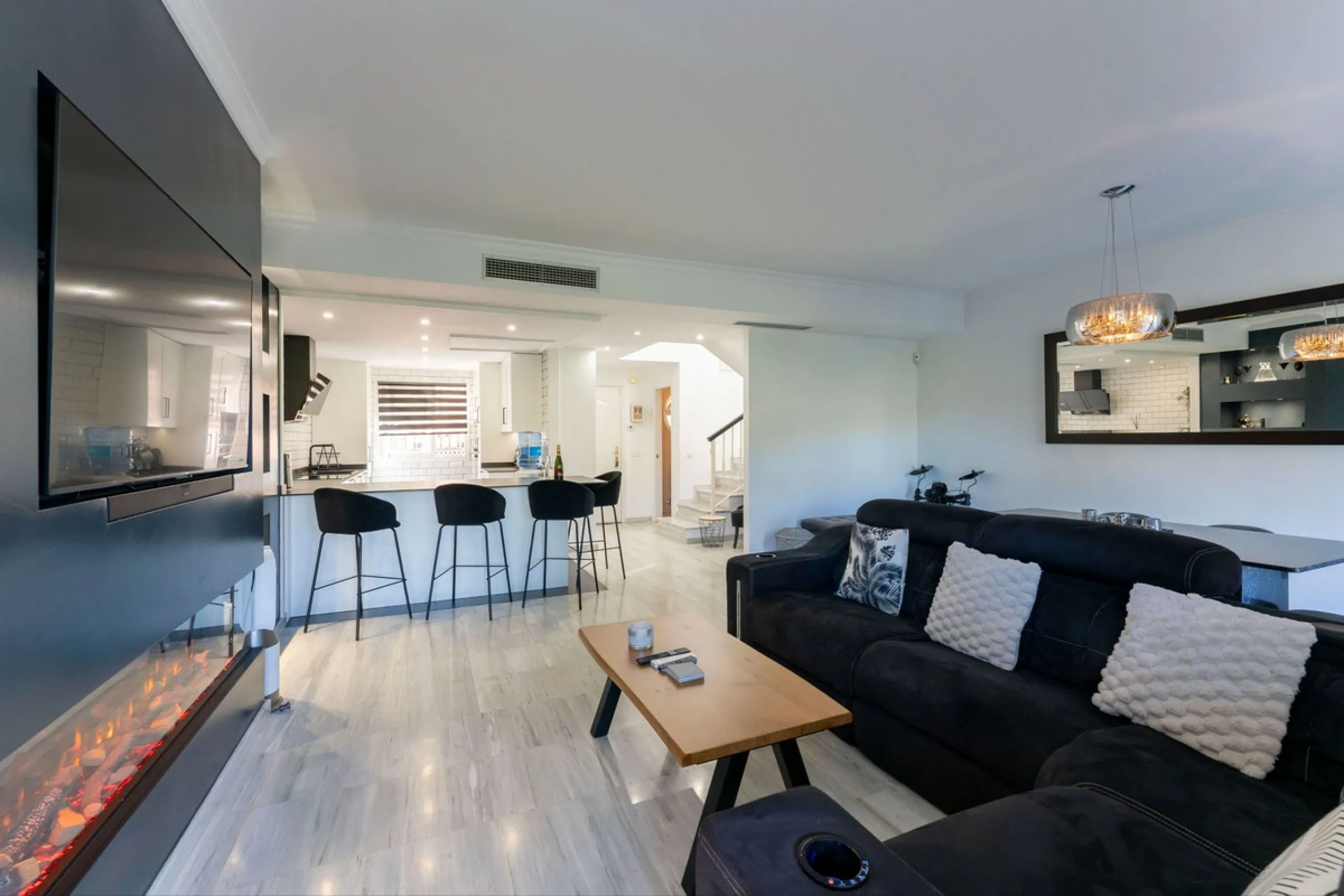 House - Townhouse в продаже в Alhaurín el Grande, Málaga. В доме 3 спален и 3 ванных комнат. Площадь дома 145 м²