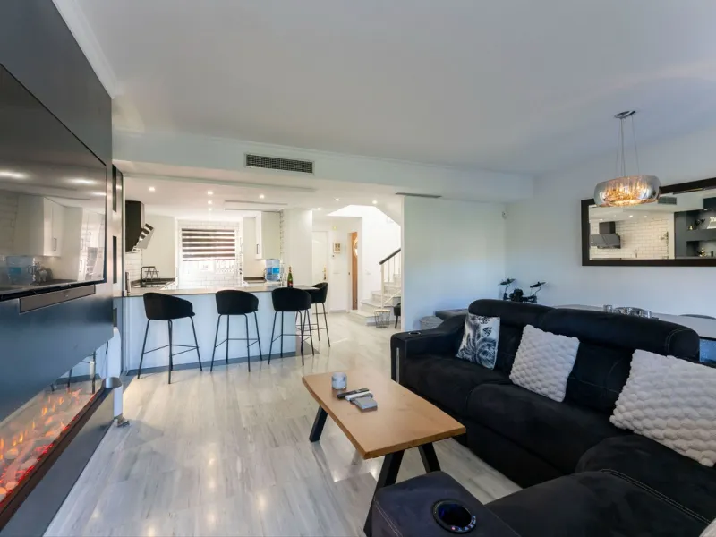 House - Townhouse в продаже в Alhaurín el Grande, Málaga. В доме 3 спален и 3 ванных комнат. Площадь дома 145 м²