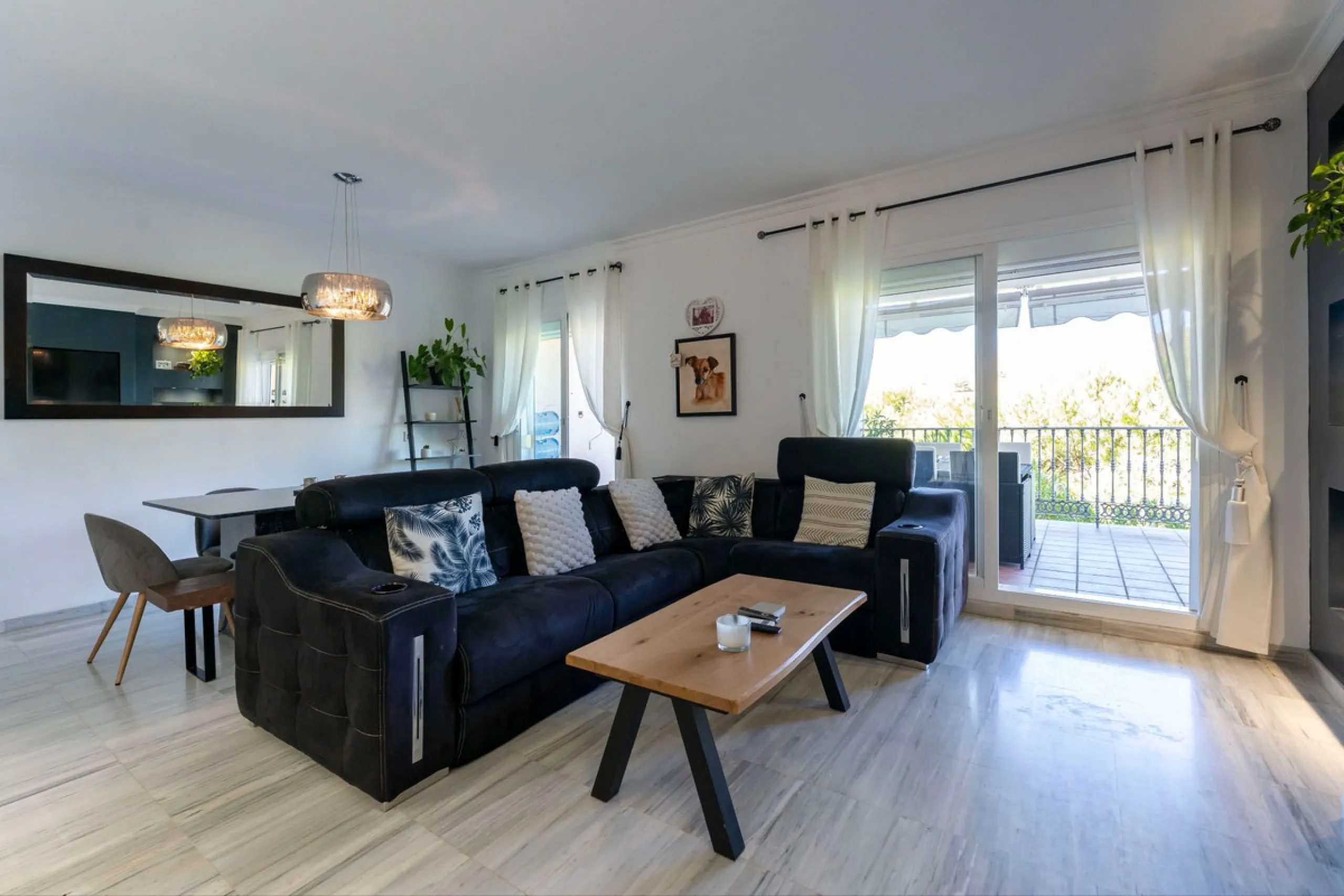 House - Townhouse в продаже в Alhaurín el Grande, Málaga. В доме 3 спален и 3 ванных комнат. Площадь дома 145 м²