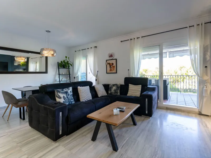 House - Townhouse в продаже в Alhaurín el Grande, Málaga. В доме 3 спален и 3 ванных комнат. Площадь дома 145 м²