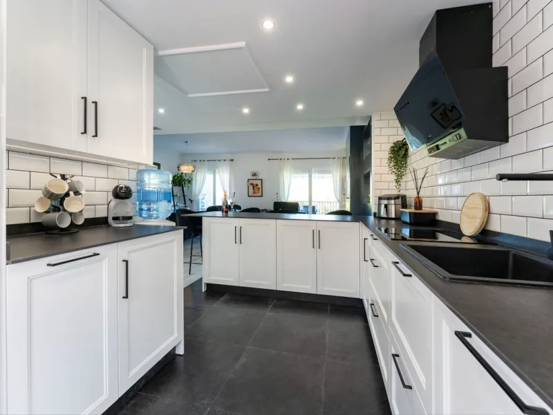House - Townhouse в продаже в Alhaurín el Grande, Málaga. В доме 3 спален и 3 ванных комнат. Площадь дома 145 м²