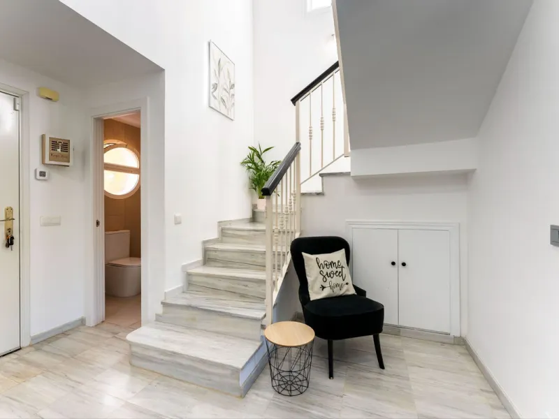 House - Townhouse в продаже в Alhaurín el Grande, Málaga. В доме 3 спален и 3 ванных комнат. Площадь дома 145 м²
