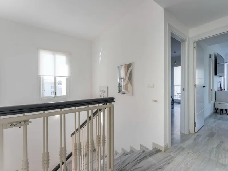 House - Townhouse в продаже в Alhaurín el Grande, Málaga. В доме 3 спален и 3 ванных комнат. Площадь дома 145 м²