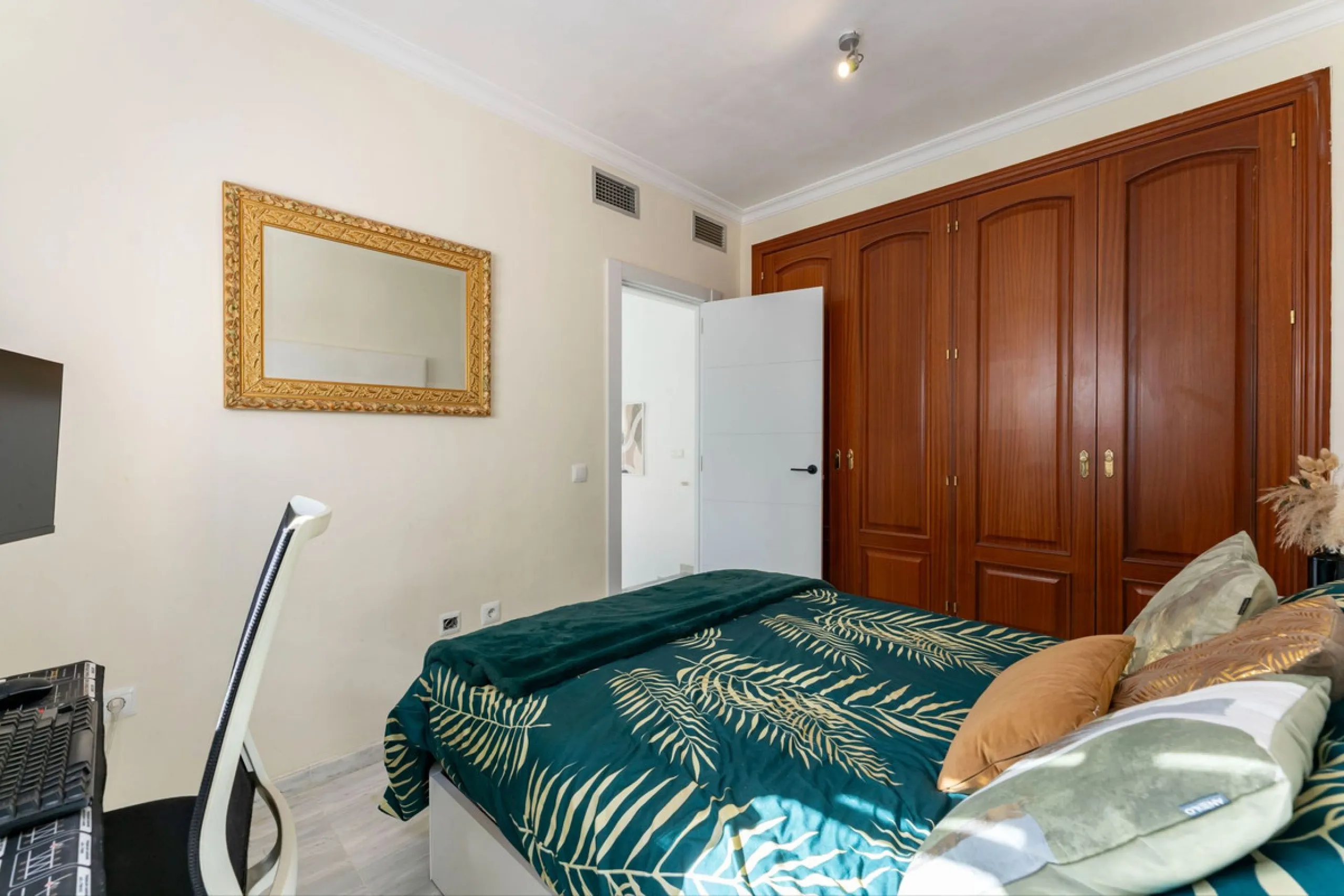 House - Townhouse в продаже в Alhaurín el Grande, Málaga. В доме 3 спален и 3 ванных комнат. Площадь дома 145 м²