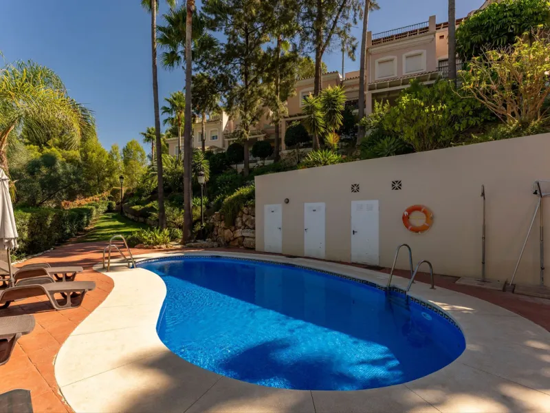 House - Townhouse в продаже в Alhaurín el Grande, Málaga. В доме 3 спален и 3 ванных комнат. Площадь дома 145 м²